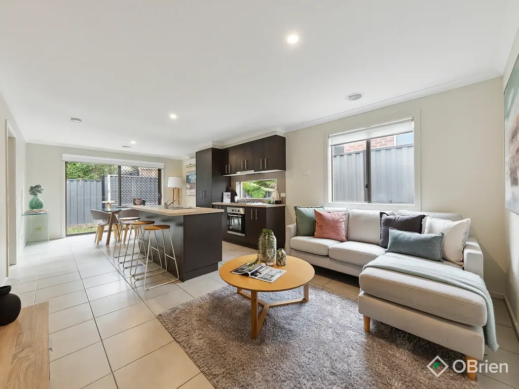 Spacious Family Home for Lease – Comfort & Convenience Await!