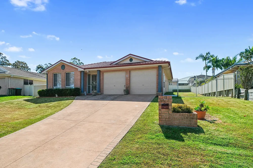 Raymond Terrace 4房  SPACIOUS FAMILY LIVING ON AN IMPRESSIVE 800M²+ BLOCK