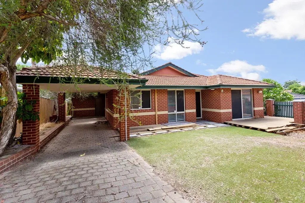 Standalone Villa in a Quiet Tree-Lined Location