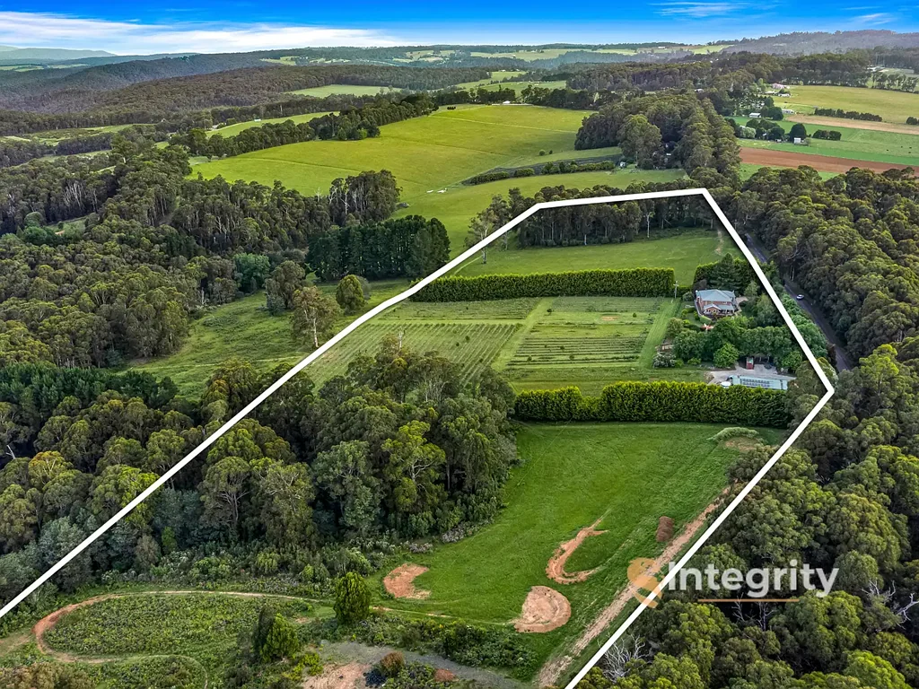 Kinglake Central 5Moenga Vineyard B&B Residence on Stunning 25 Acres