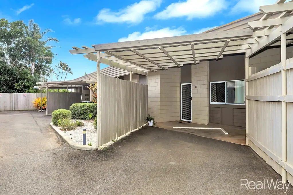 Bundaberg West 2બેડરૂમ Tidy, Convenient & Affordable - Buy For Yourself Or To Rent It Out But BE QUICK!