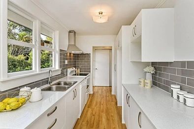 4 bedrooms cozy home at Forrest Hill