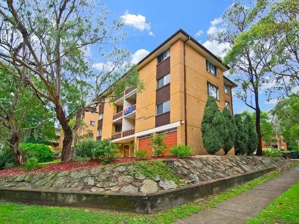 Convenient 2-Bedroom Apartment in Prime Macquarie Park Location