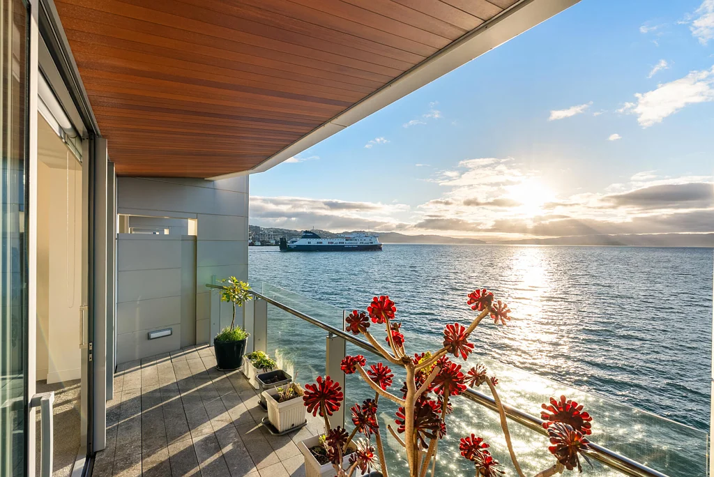 Te Aro 4 Bedroom THE APPEAL OF CLYDE QUAY WHARF