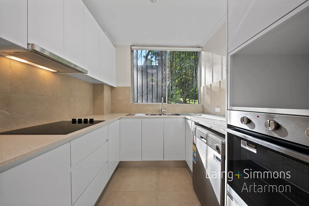 North-East Facing Apartment with Courtyard Access and Brand-New Kitchen