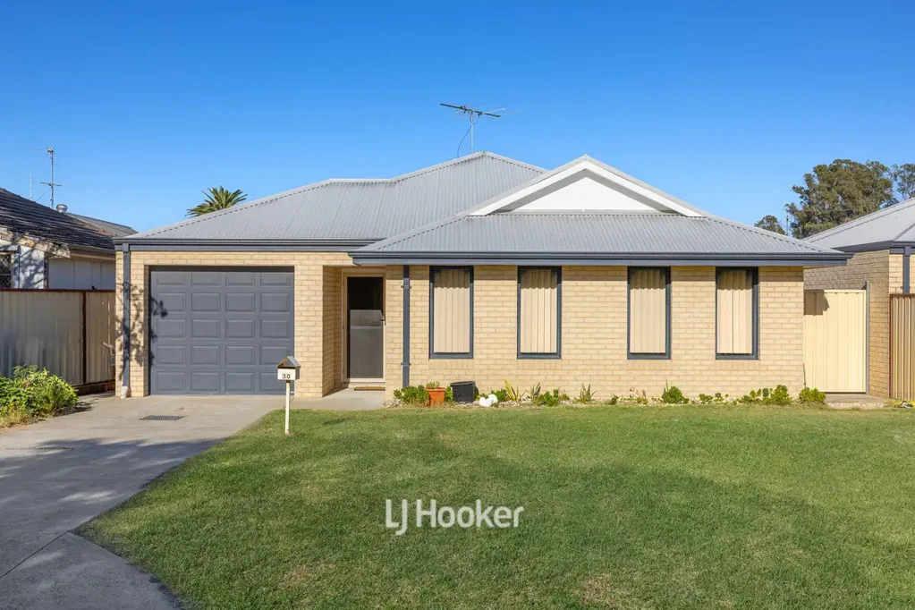 Carey Park 3Zimmer Smart Investment or Future Home - Tenanted Carey Park Gem