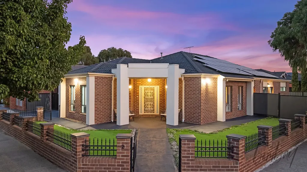 2 Redheugh Street, Craigieburn, VIC 3064