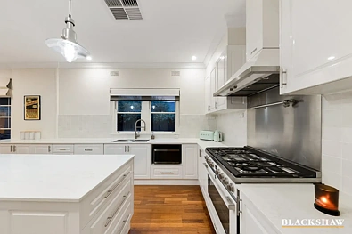 20 Bannister Gardens, Griffith, ACT 2603, 5 rūma, 3 rūma horoi, House