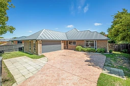 16 Durrell Way, Rolleston