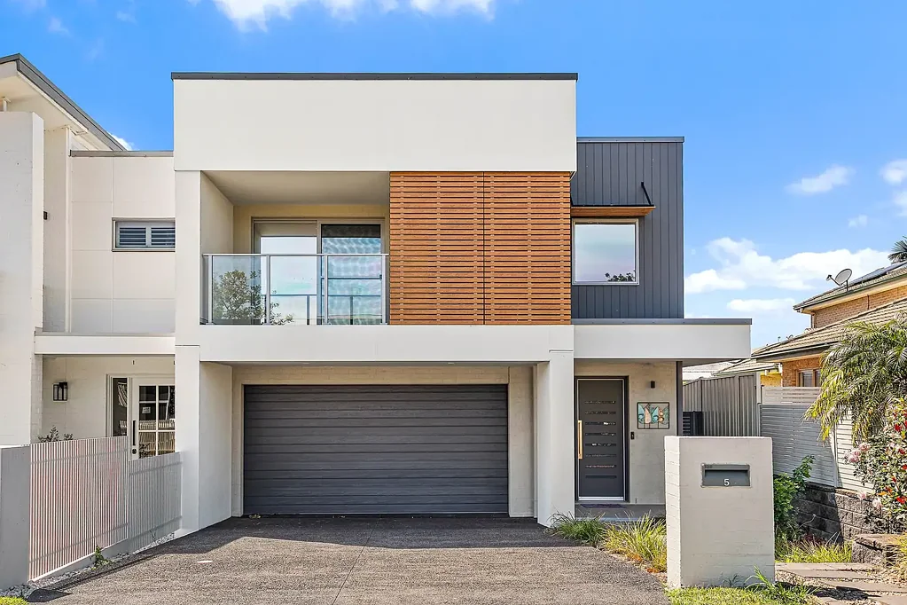 5 Southern Cross Boulevard, Shell Cove, NSW 2529
