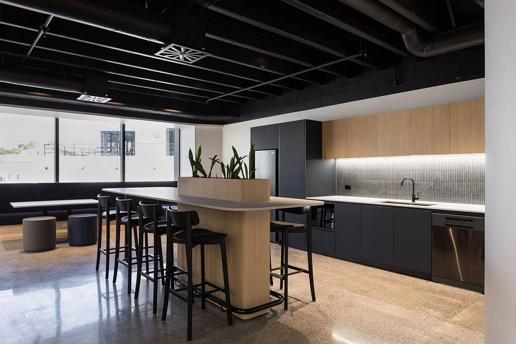 Auckland Central GRADE A BESPOKE FITOUT WITH CBD OUTLOOK