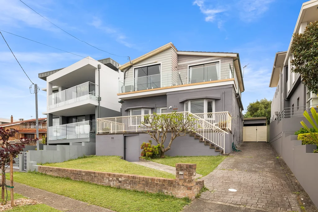 SPACIOUS FOUR-BEDROOM HOME WITH WATER VIEWS, MULTIPLE LIVING AREAS & POOL