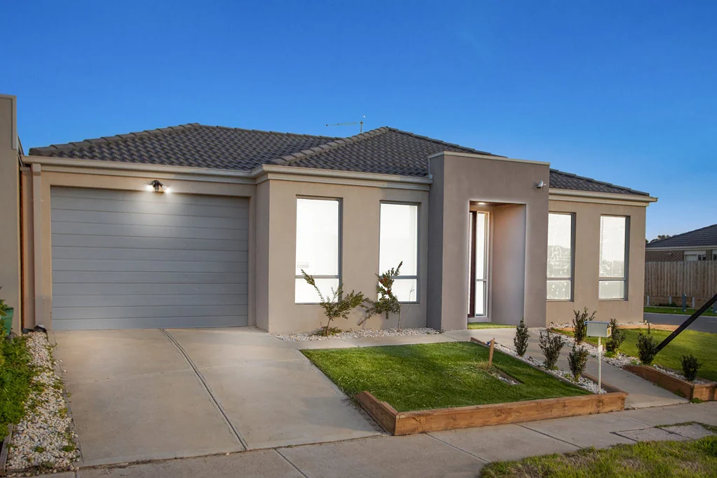 Wyndham Vale 3कमरा North-facing: Modern Home with Stylish Design, Ideal for First-Time Buyers and Investors!  - Walking to Riverbend Primary School!