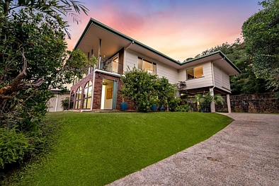 Whitfield 4Habitaciones Unlock the Potential in Prestigious Whitfield