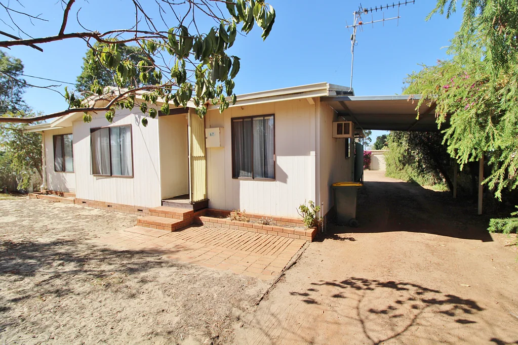 Dumbleyung 3部屋 3 x 1 Home in Dumbleyung (Be Quick)