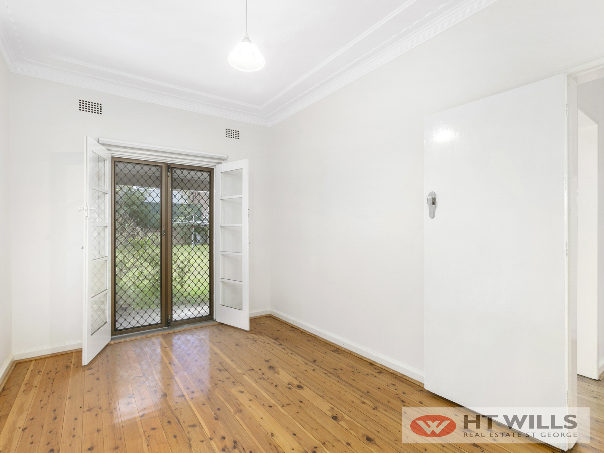 14 BLAKESLEY RD, CARLTON NSW 2218, 0 Kuwarto, 0 Banyo, House