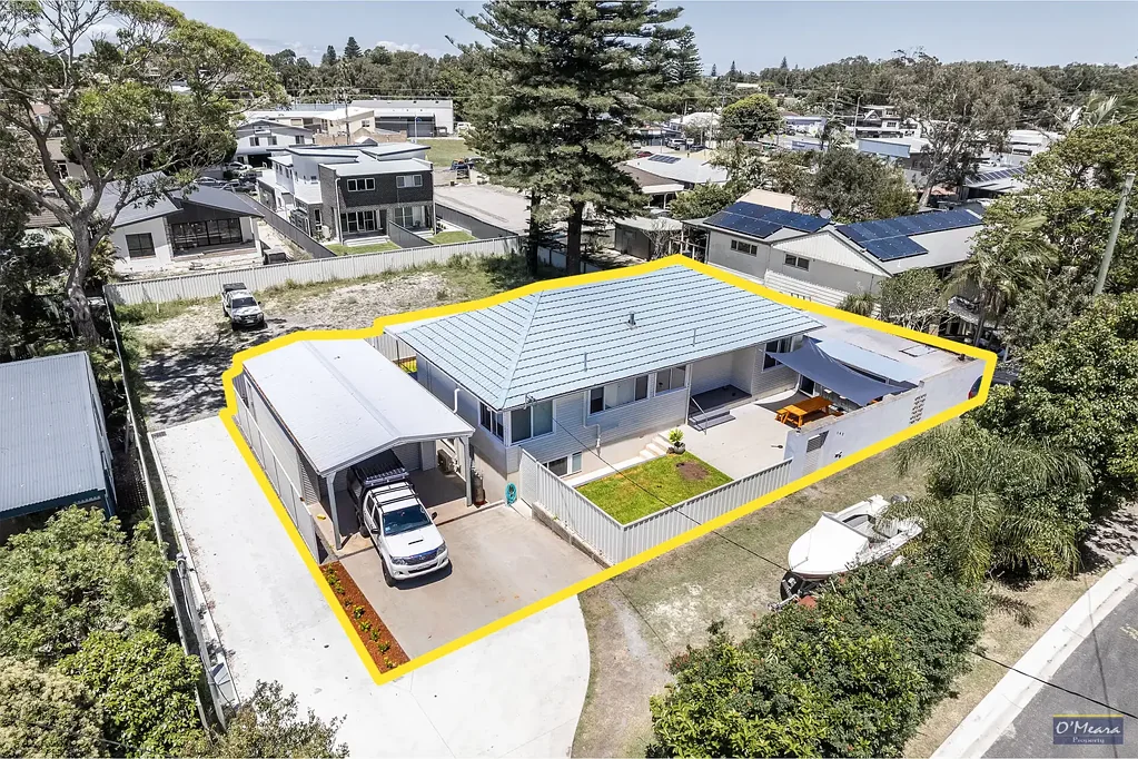 Anna Bay 5 Bedroom RENOVATED ANNA BAY BEACH HOUSE