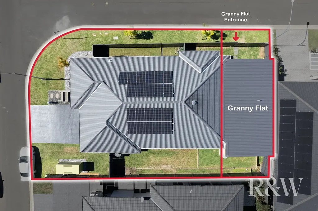 9 FLOYD STREET, Spring Farm, NSW 2570