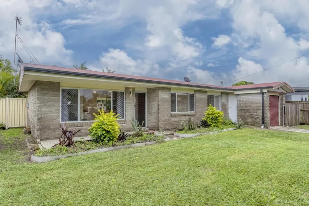 30 Wavell Avenue, Golden Beach