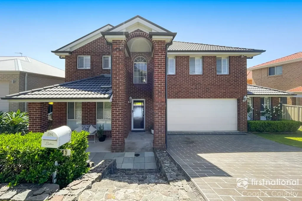 Executive 4-Bedroom Residence & Self contained flat – Fully Furnished & Move-In Ready