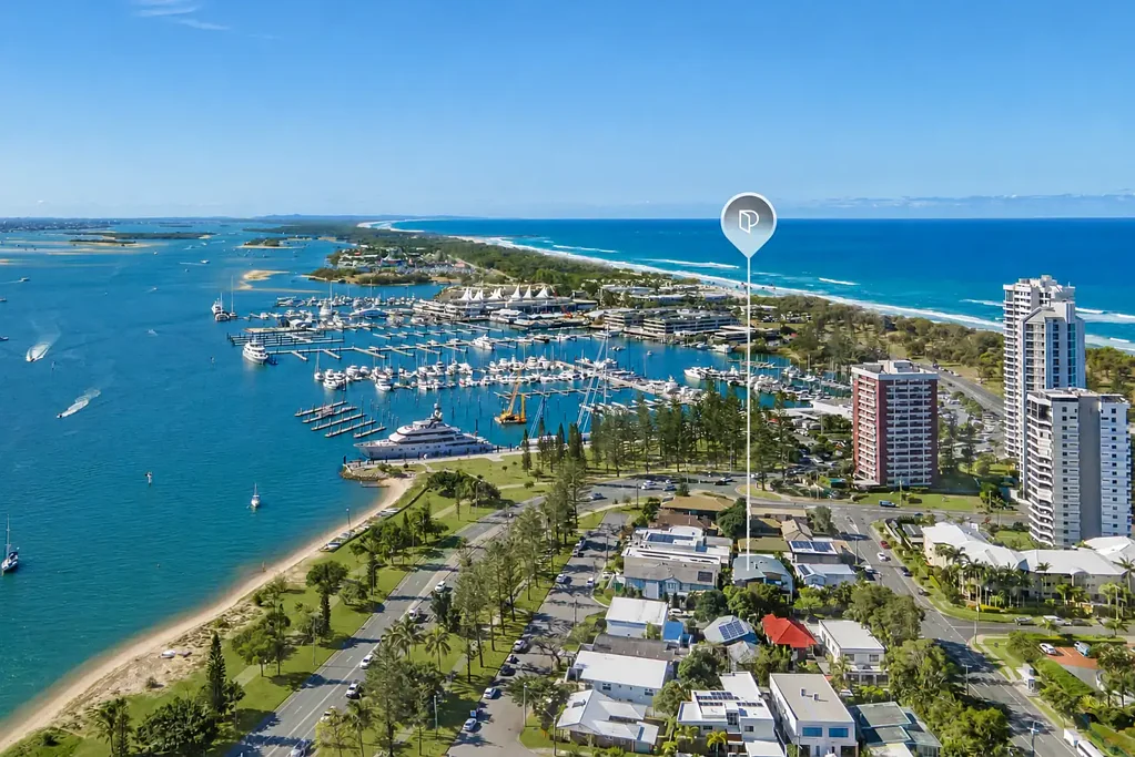Main Beach 3ਬੈੱਡਰੂਮ Affordable Opportunity in an Absolutely Premier Beachside Location