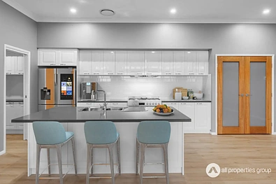 16 Trinity Place, Gleneagle, QLD 4285, 4房, 2浴, Section