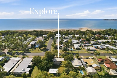 Blacks Beach 4Zimmer Renovated Beachside Escape with Shed & Space