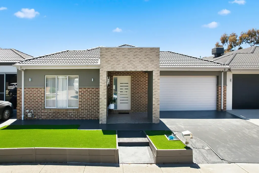 38 Biltmore Crescent, Roxburgh Park, VIC 3064