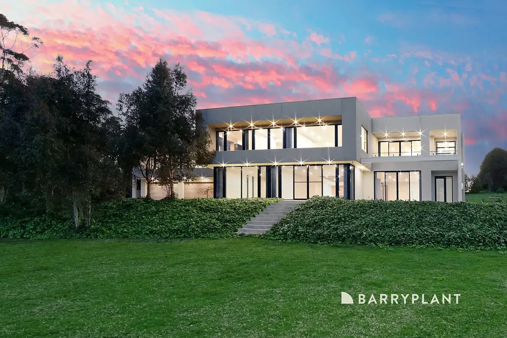 Lysterfield South 5બેડરૂમ Sophisticated Architectural Luxury, Valley Views & Exceptional Scale