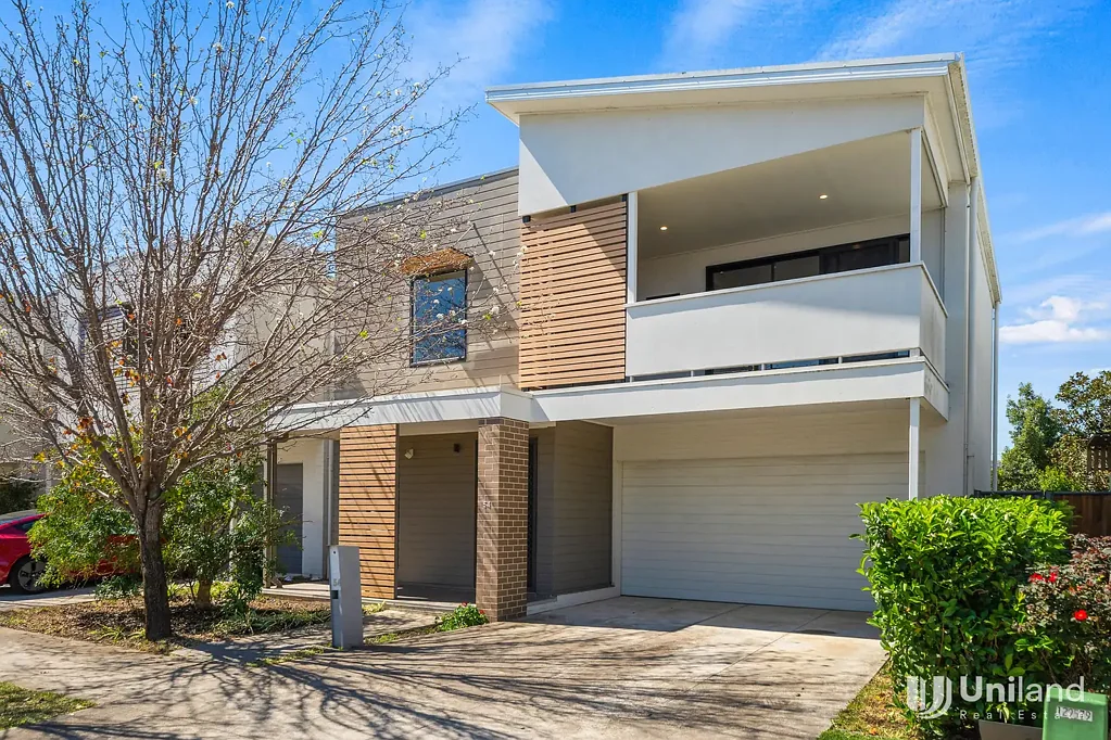 Blacktown 4બેડરૂમ Contemporary Freestanding Family Home in a Premier Parkside Community