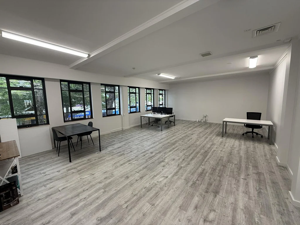 Nelson City Fresh, light and central office