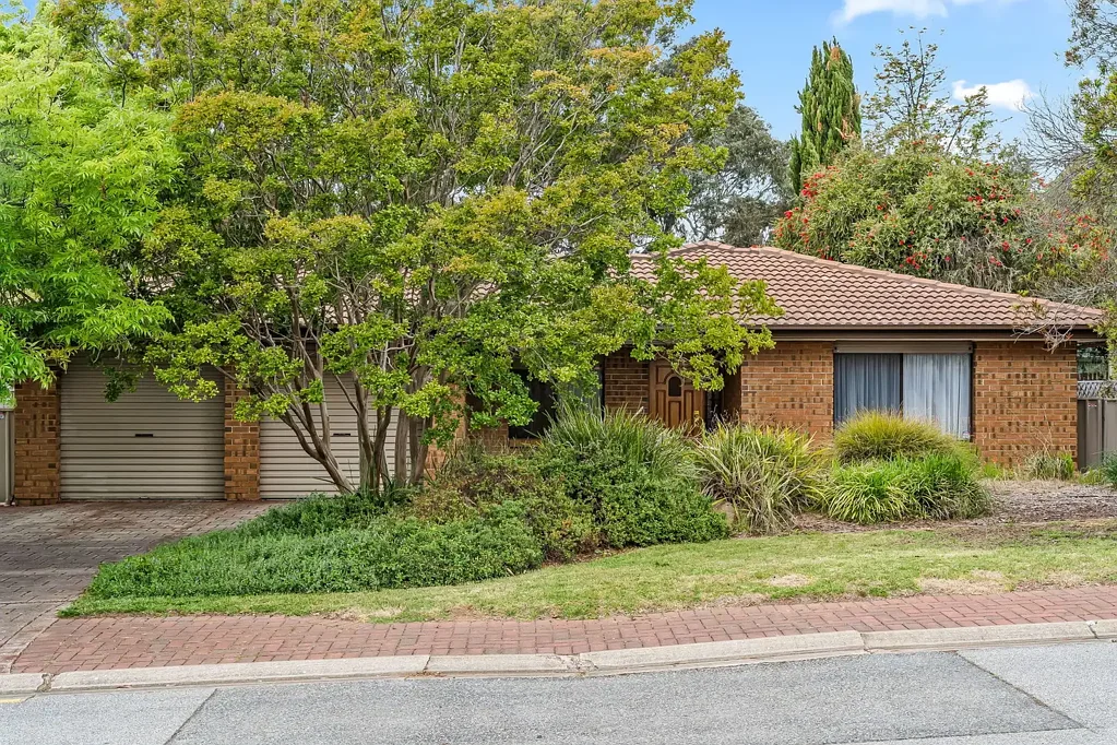 6 Maple Avenue, Aberfoyle Park, SA 5159