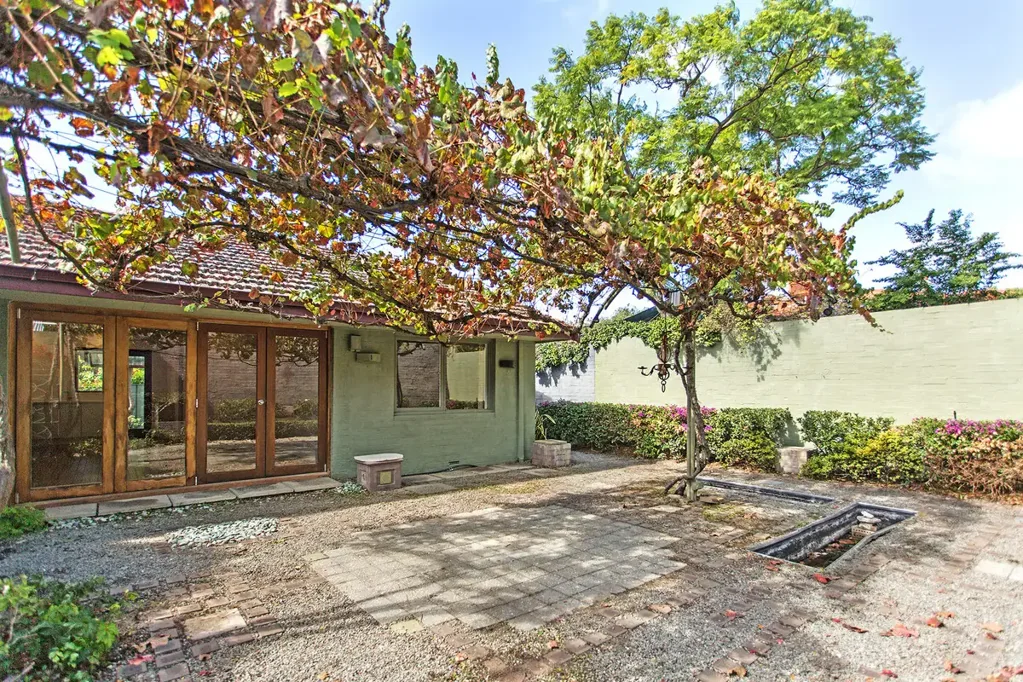Leafy South Perth Living – Prime Location, Stylish Comfort