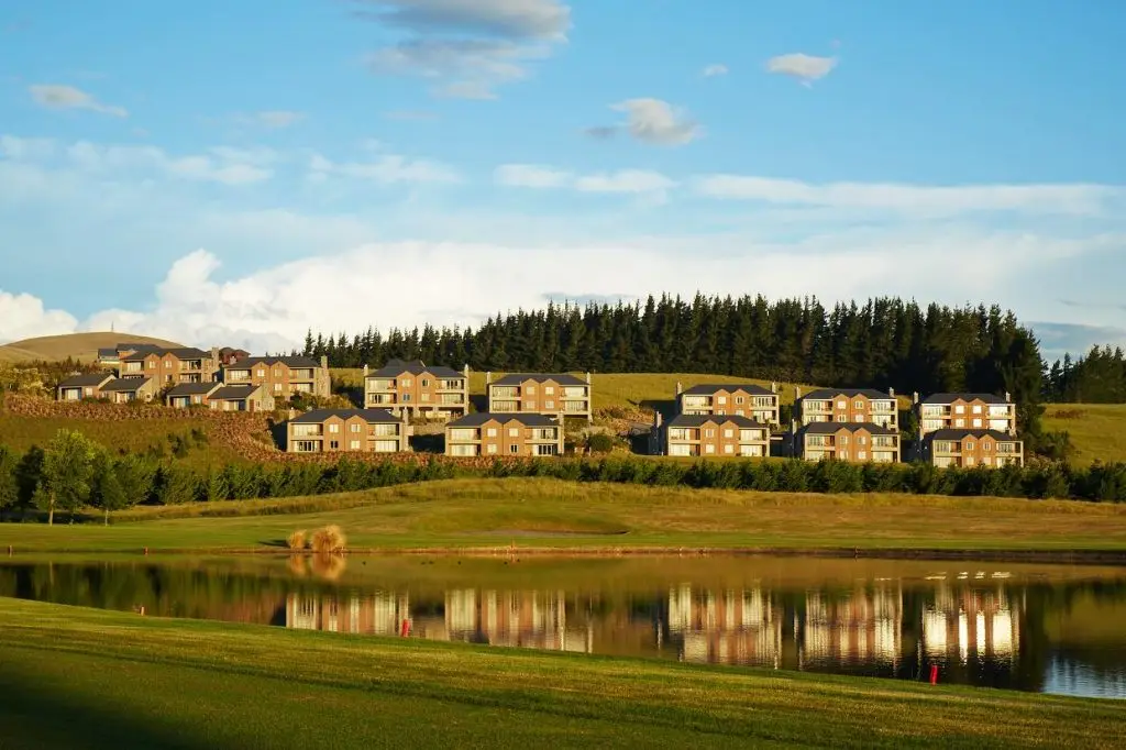 Windwhistle Two Bedroom Luxury Villa At Terrace Downs Golf Resort
