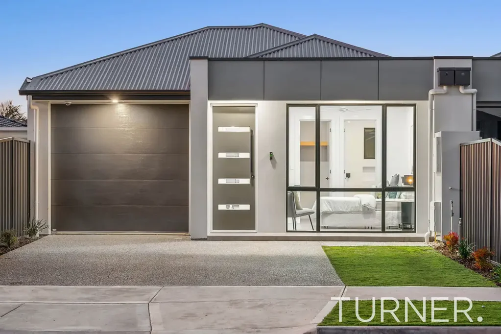 33 Dumfries Avenue, Seaton, SA 5023