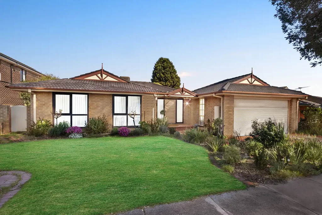Wantirna 4房 精致家庭生活，坐拥三大独立生活区 Refined Family Living with Three Distinct Living Zones