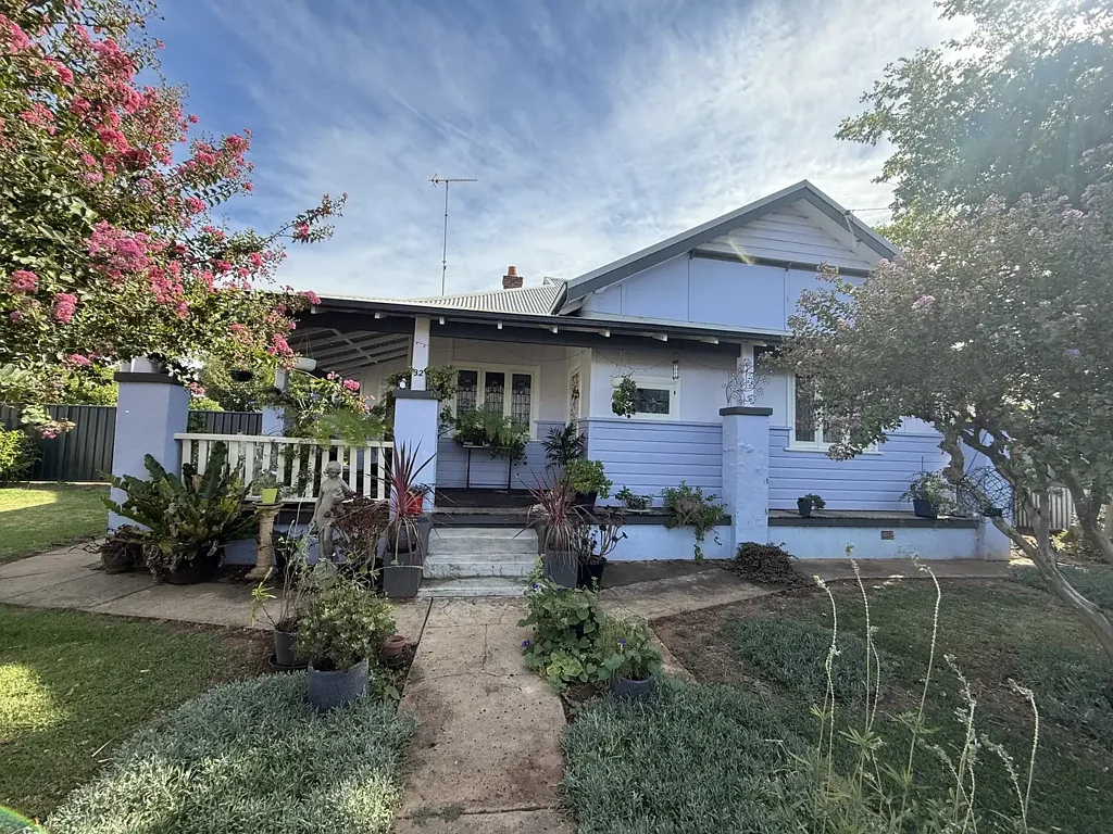 32 May Street, Parkes, NSW 2870