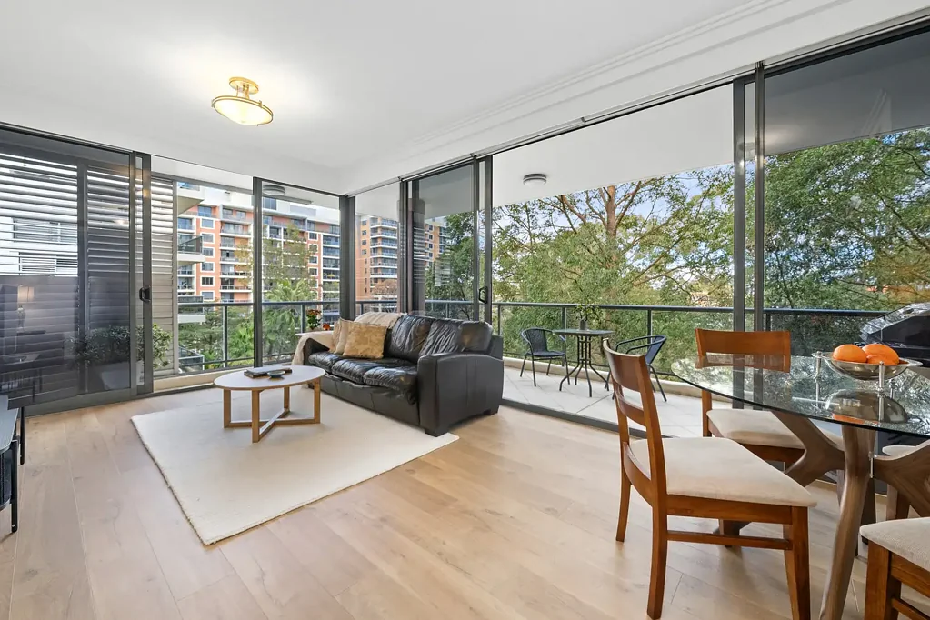 Waitara 2બેડરૂમ Light-Filled Corner Apartment with Spacious Balcony