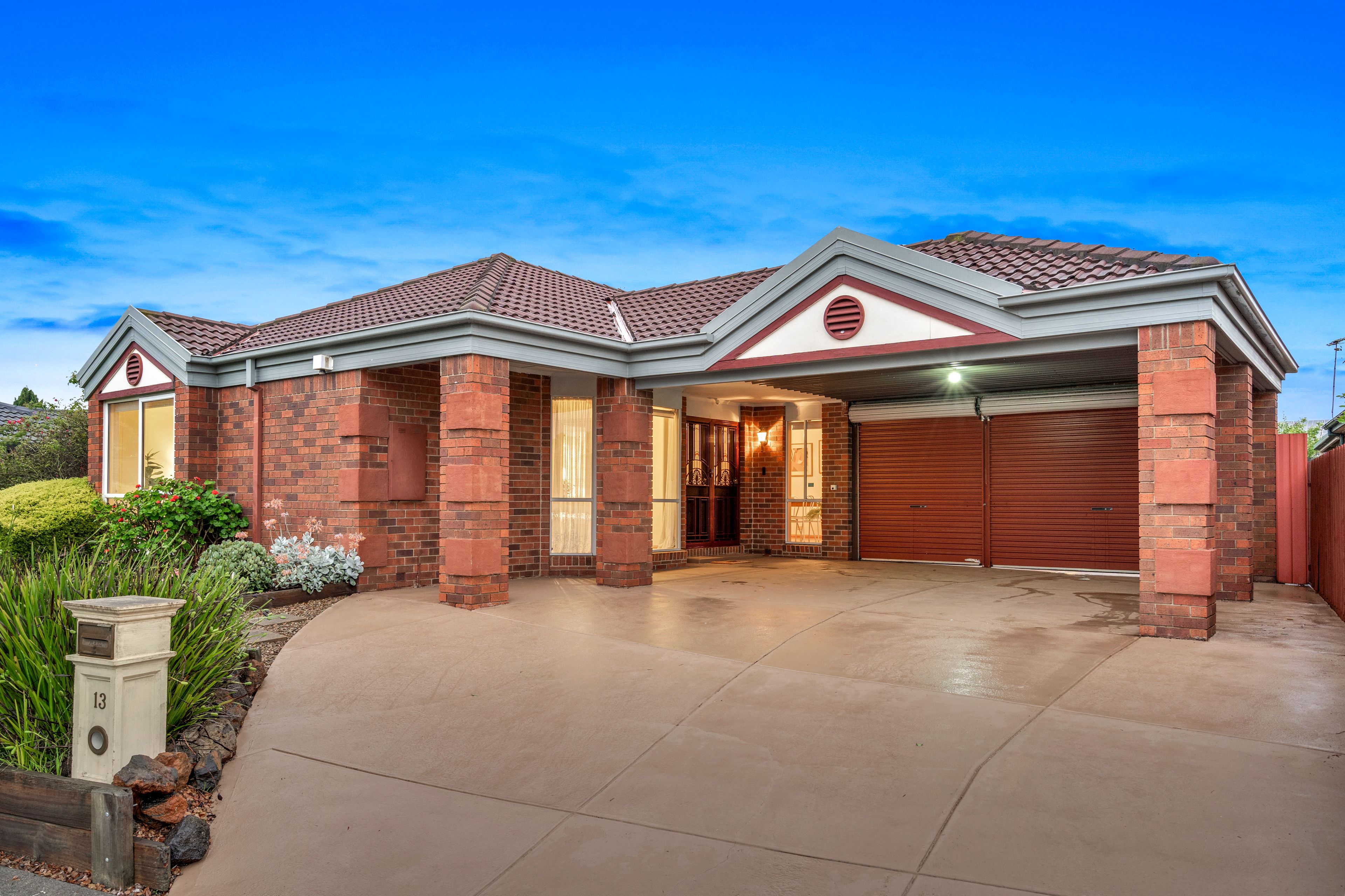 13 STAINSBY CR, ROXBURGH PARK VIC 3064, 0 habitaciones, 0 baños, House