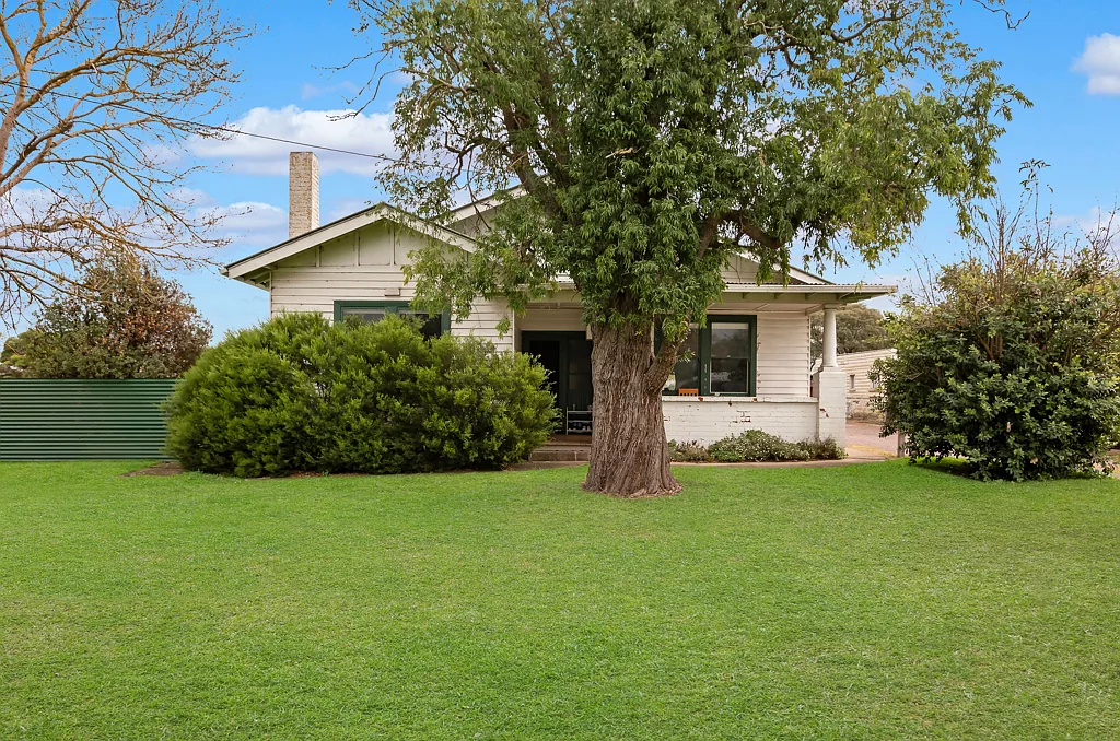 25 Burke Street, Mortlake, VIC 3272