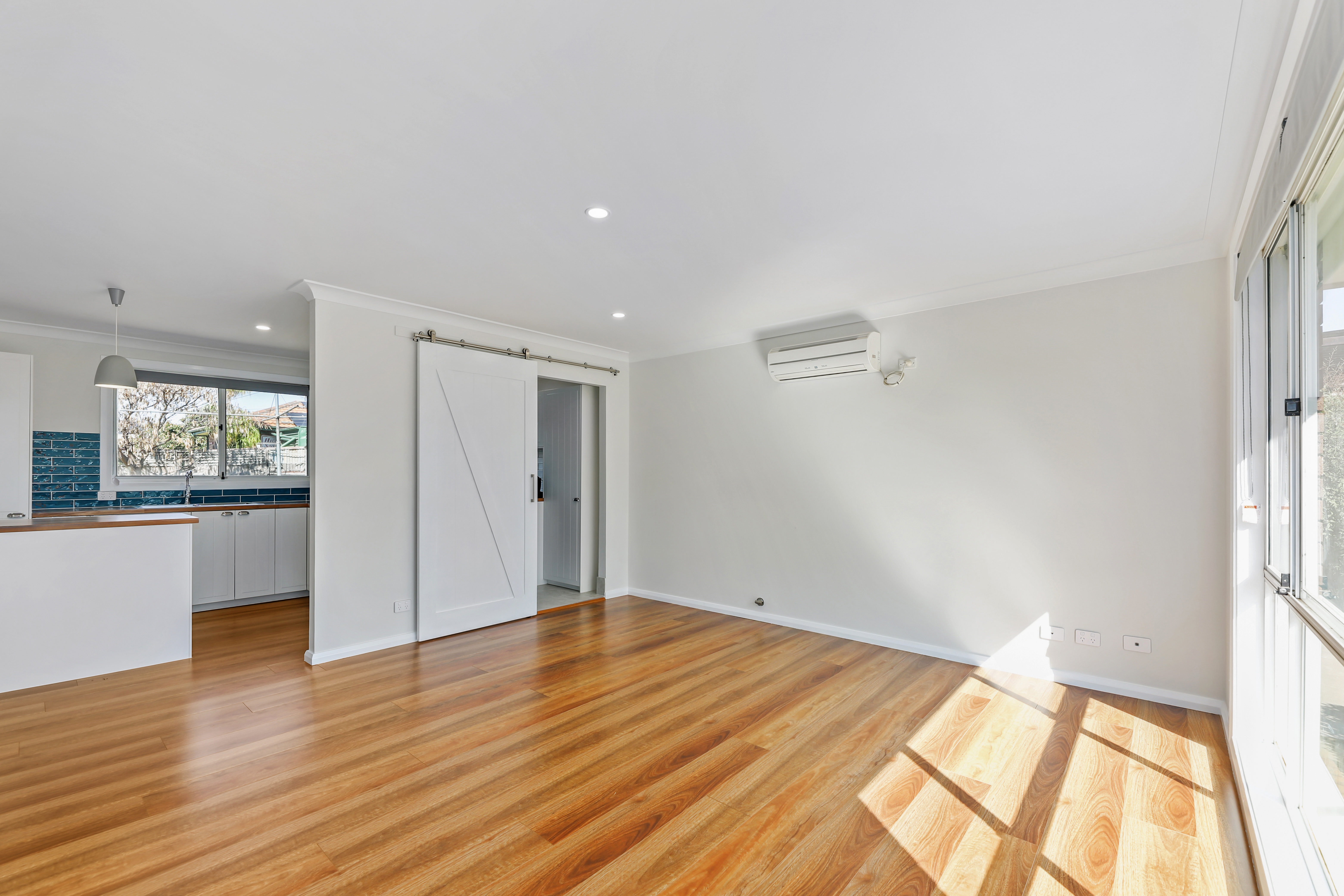 4 BANKS ST, WESTDALE NSW 2340, 0 habitaciones, 0 baños, House