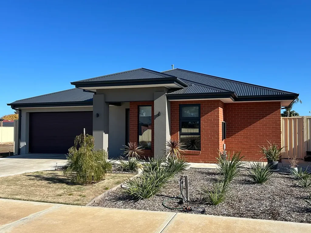 Numurkah 4chambre ONLY ONE YEAR OLD!!!
