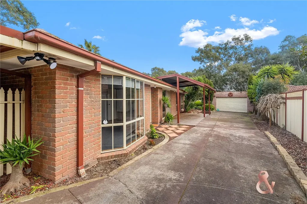 Comfort, Space & Convenience in a Quiet Court Location