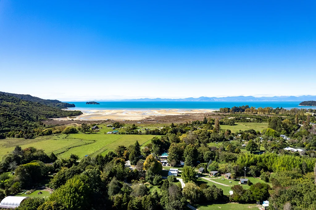 Kaiteriteri  Old Macdonald's Farm Holiday Park