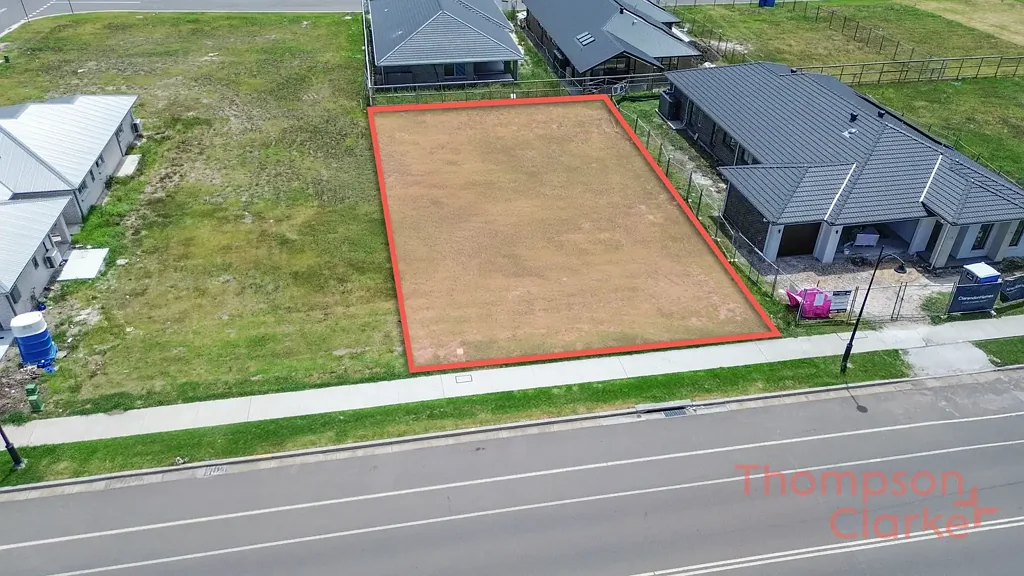 237 Settlers Boulevard, Chisholm, NSW 2322