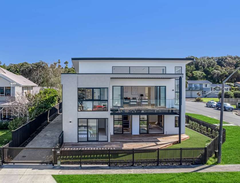 58 The Esplanade, Eastern Beach, Manukau City, Auckland, 5部屋, 4バスルーム, House