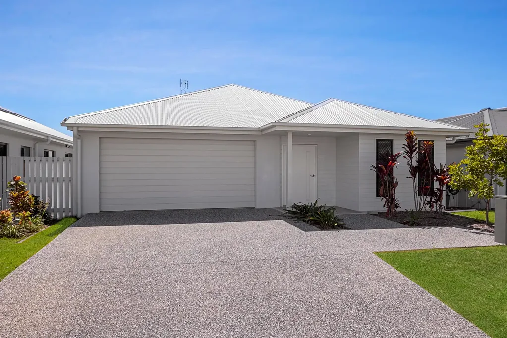 Three bedrooms, three bathrooms home in Burdell