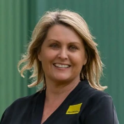 Christine Leighton