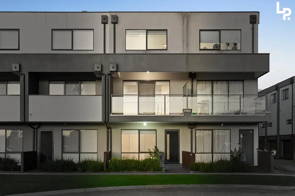 Pakenham 3ਬੈੱਡਰੂਮ THE PERFECT BLEND OF LIFESTYLE, LOCATION & LOW MAINTENANCE LIVING