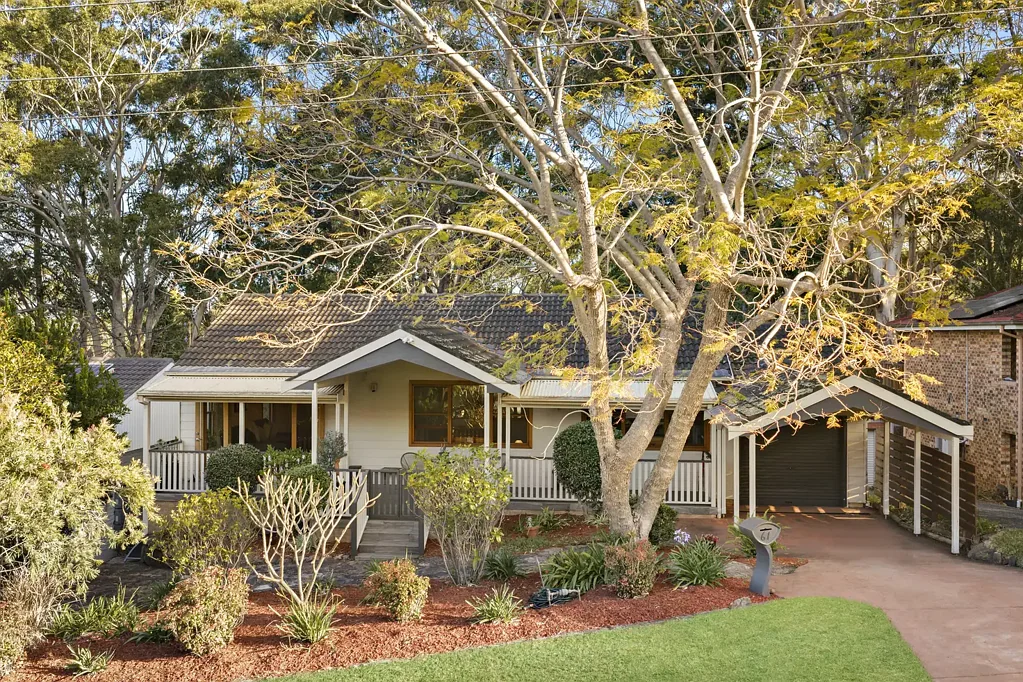 Mount Pleasant 5房 幽静私密的丛林式家庭住宅 Private, serene family home in bushland setting